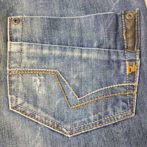 bruno banani Men's 33 x 32 Relaxed Fit Distressed Mid Rise Straight Leg Jeans - Picture 6 of 16